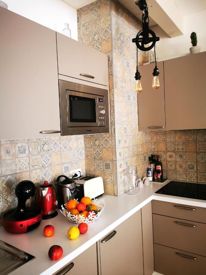 Charming Portuguese Style Apartment, For Rent "Vida A Portuguesa", "Gaivota" Alojamento Local Портиман Екстериор снимка